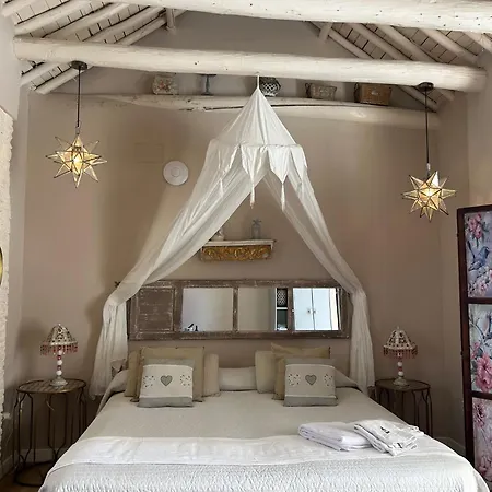 Luna Palacio Almagra Aparthotel